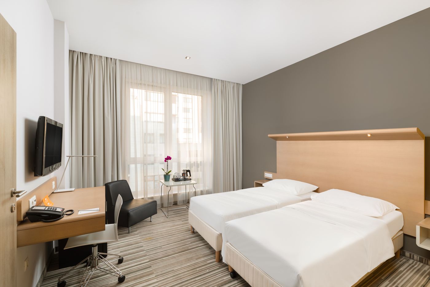 Park-Inn-by-Radisson-Budapest-Room-7