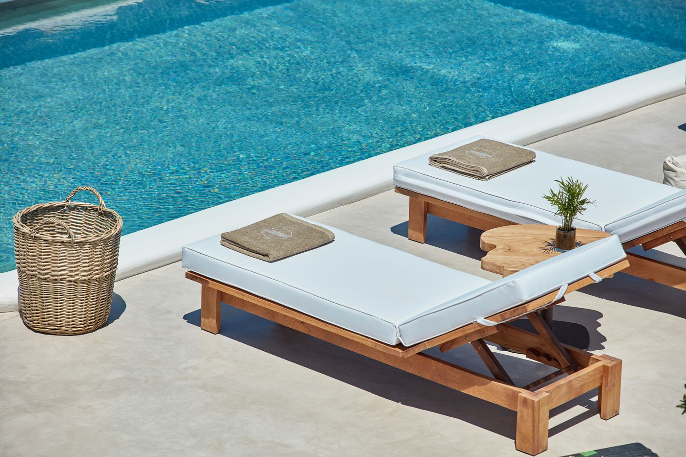 Mykonos-Waves-Room-5