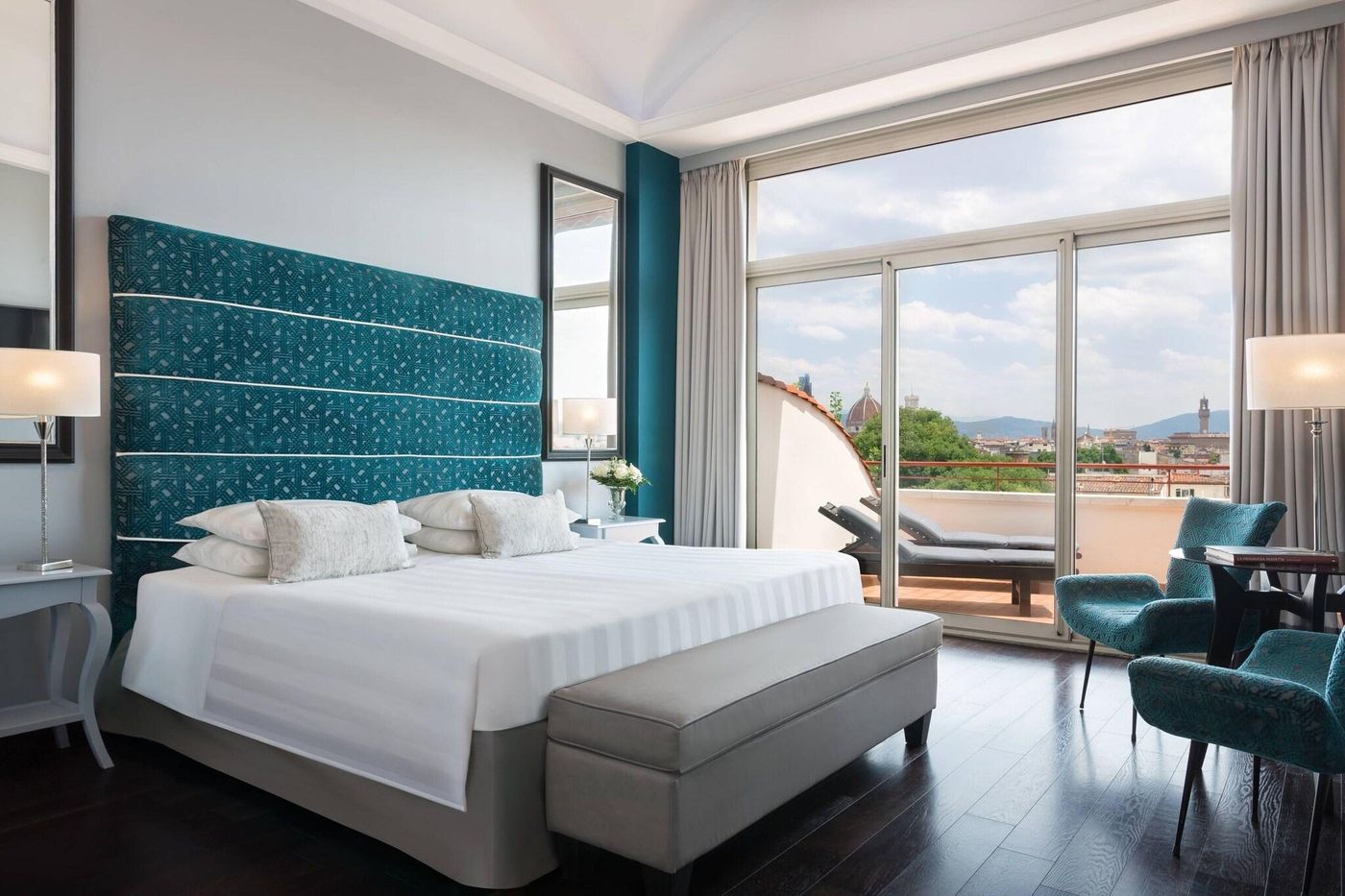 Autograph-Collection-Sina-Villa-Medici-Room-11