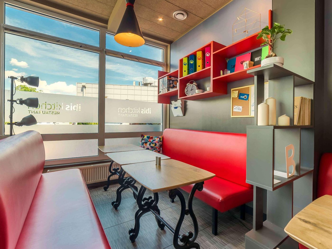 ibis-Warszawa-Ostrobramska-Restaurant-11