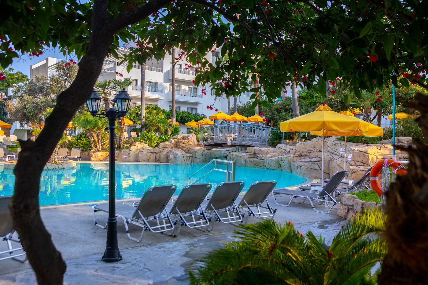 Mayfair Gardens & Hotel