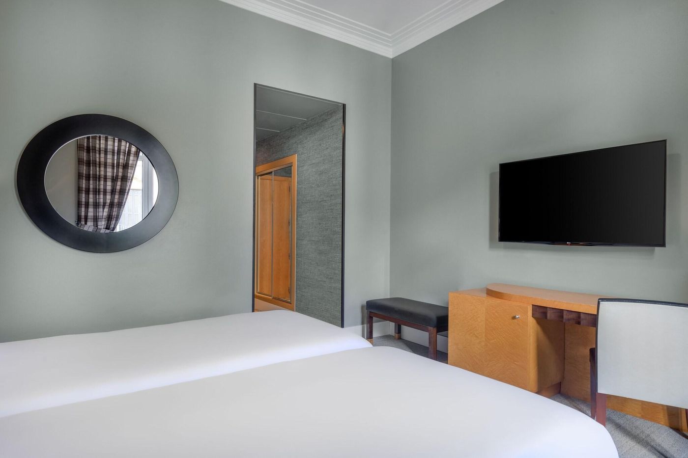 Larios-Malaga-Room-29