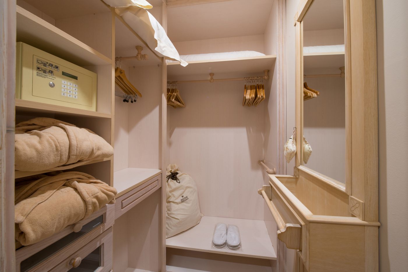 JOIA-El-Mirador-by-Iberostar---Adults-Only-Room-42