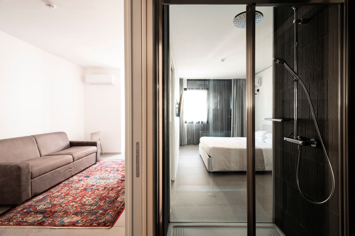 Alkamuri-Posh-Hotel---Spa-Room-46