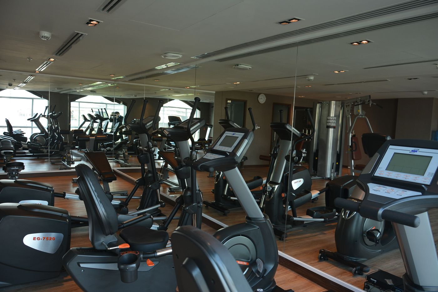 Al-Meroz-Hotel-Bangkok--SHA--Sports-and-Entertainment-33