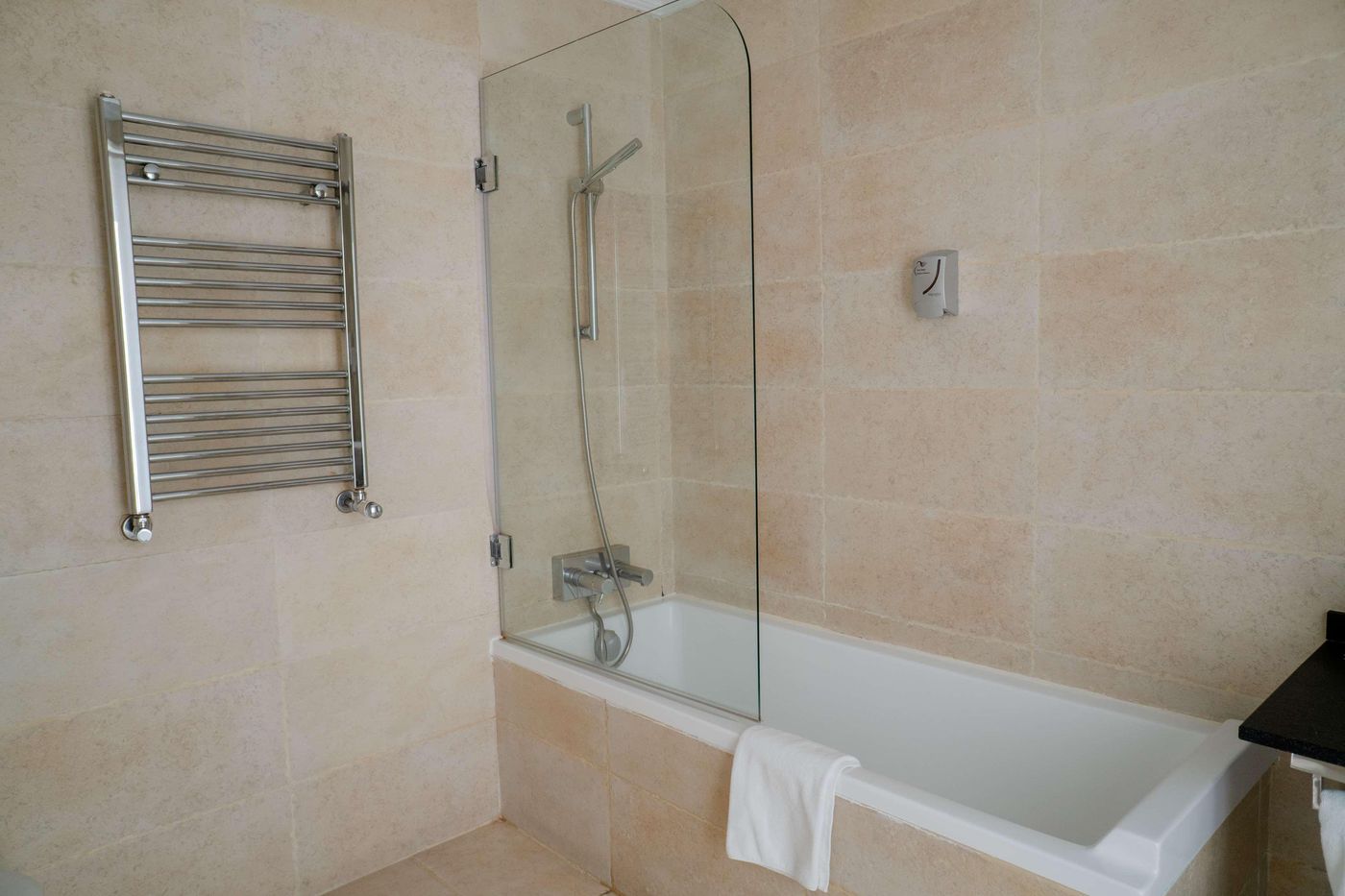 Lusso-Hotel-Infantas-Room-51