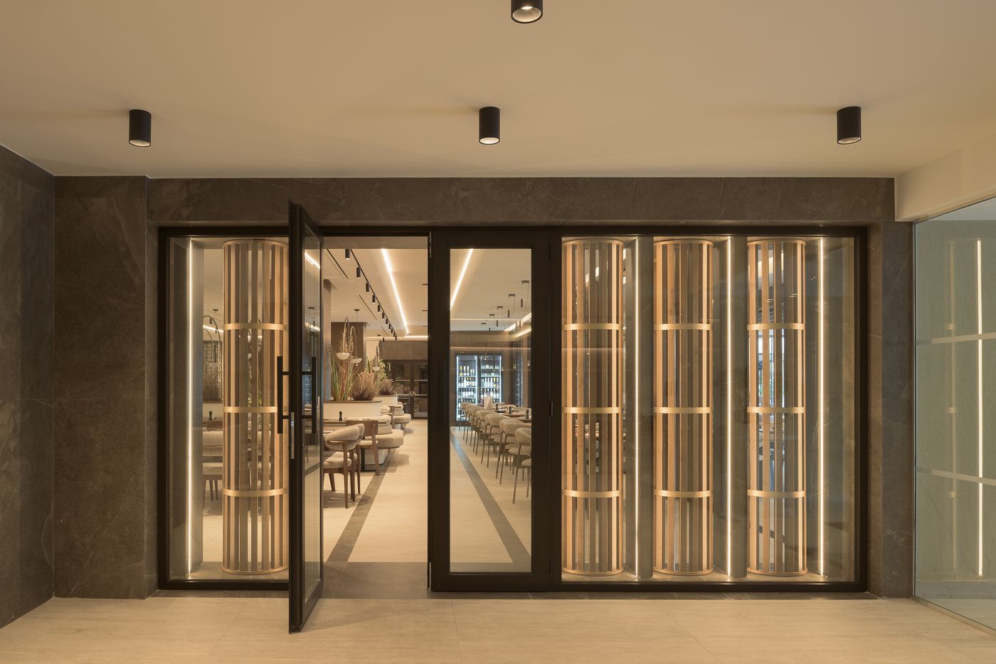 Theartemis-Palace-Restaurant-63