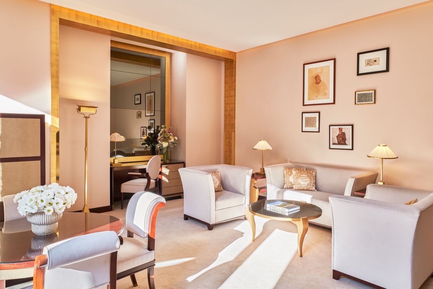 Hotel-Barriere-Le-Fouquets-Paris-Room-15