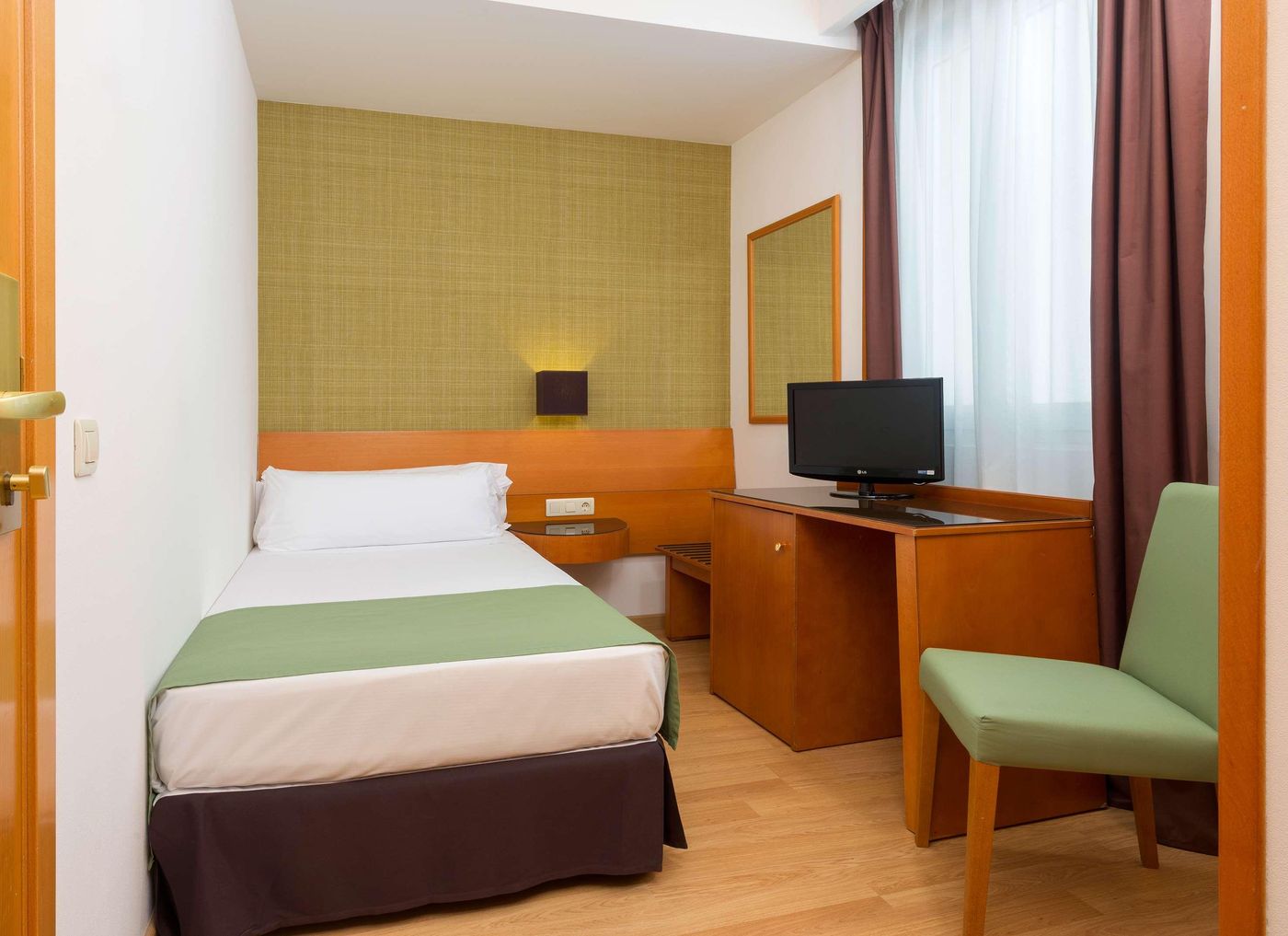 TRYP-Ciudad-de-Elche-Hotel-Room-11