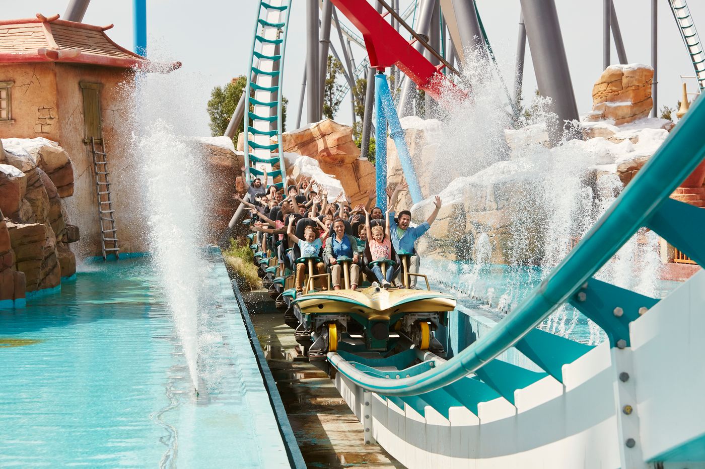 PortAventura-Hotel-Gold-River---Theme-Park-Sports-and-Entertainment-7