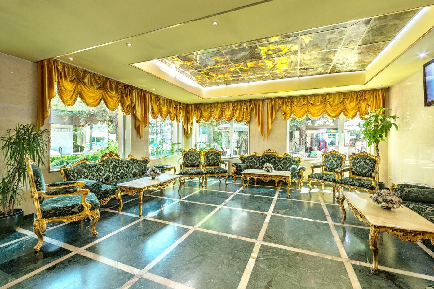 Montecito-Bulgaria-SOFIA-Lobby-5