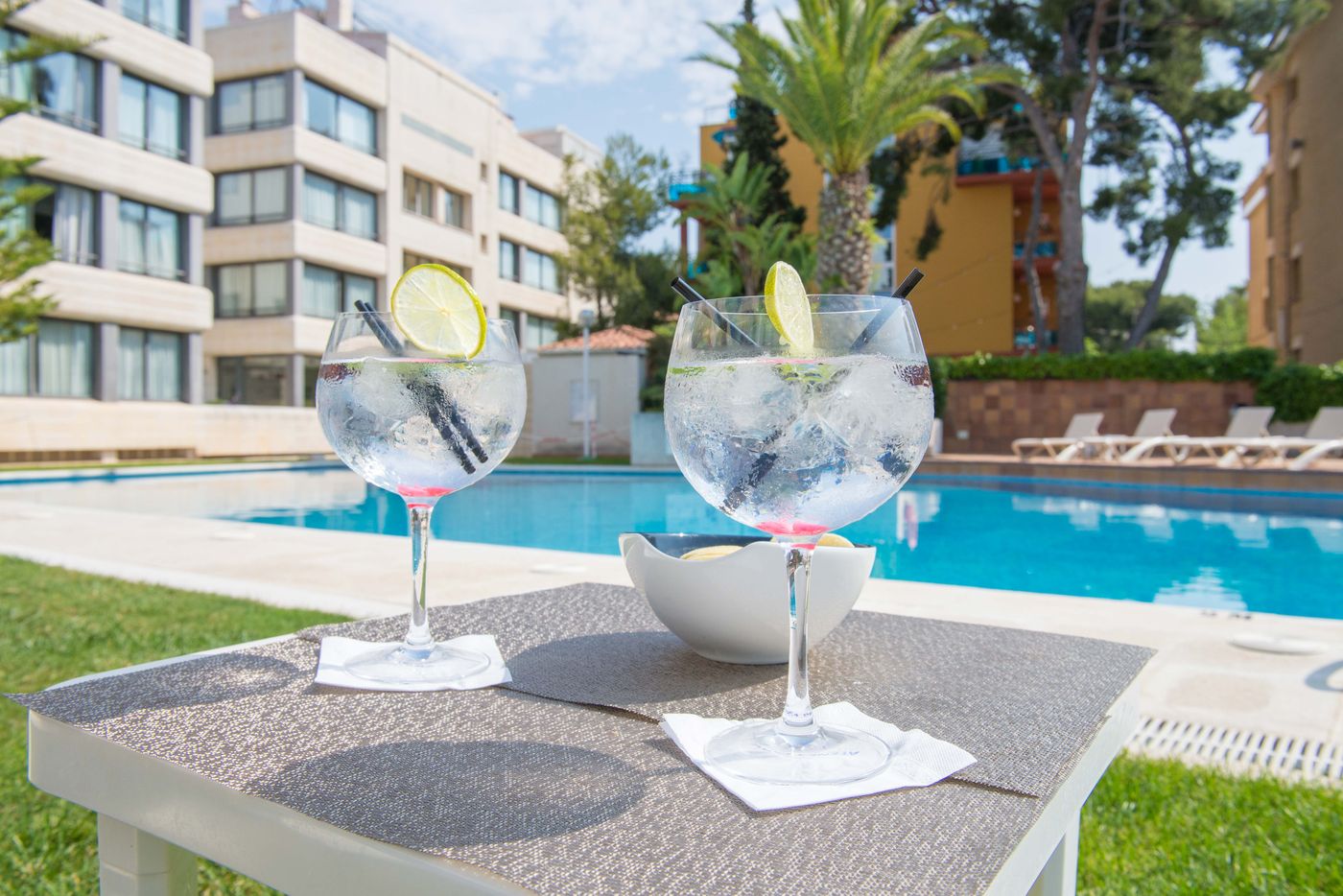 Atenea-Park-Suites---Apartments-Pool-6