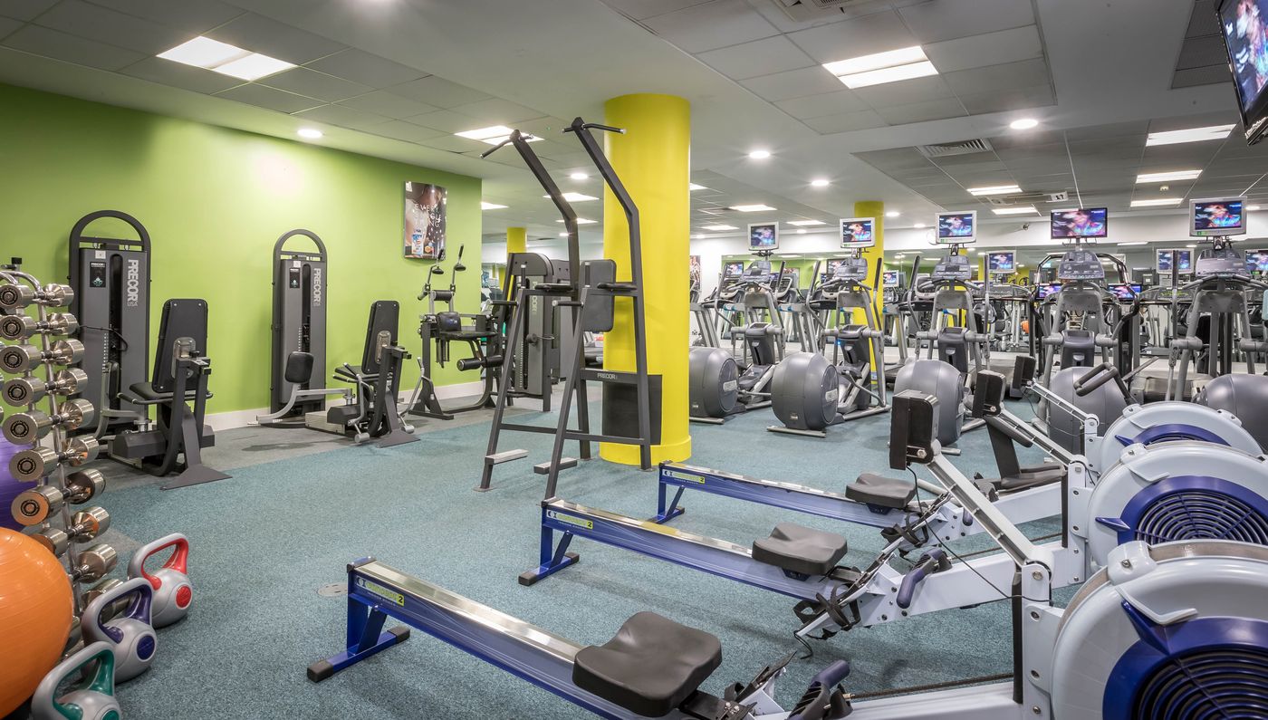 Clayton-Hotel-Cardiff-Lane-Sports-and-Entertainment-39