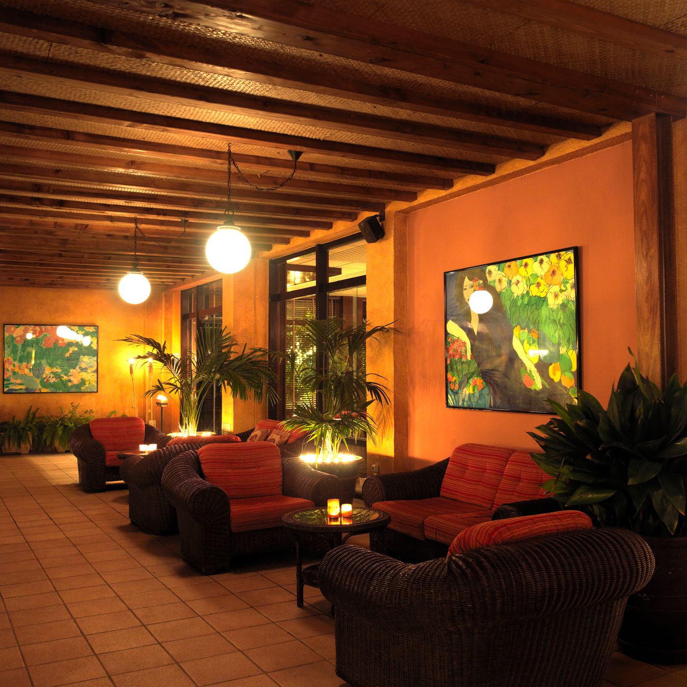 Bondia-Luna-Park-Lobby-46