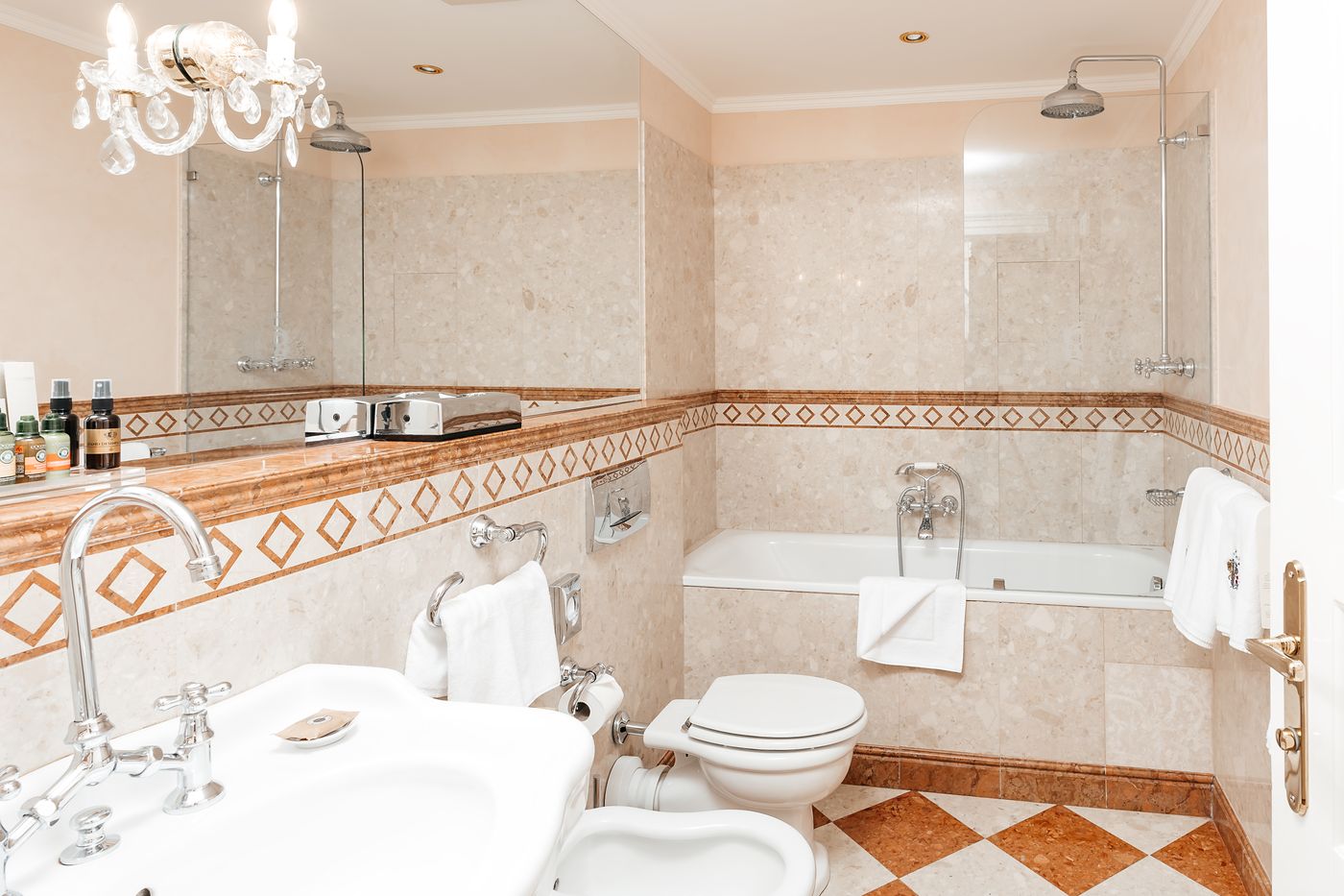 Alchymist-Grand-Hotel-And-Spa-Room-36