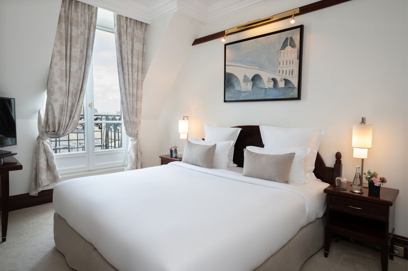 Hotel-Signature-Saint-Germain-des-Pres-Room-18