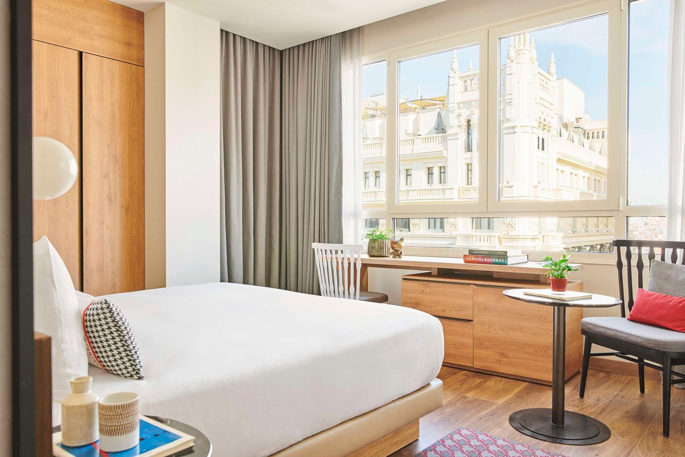 Hyatt-Centric-Gran-Via-Madrid-Room-38