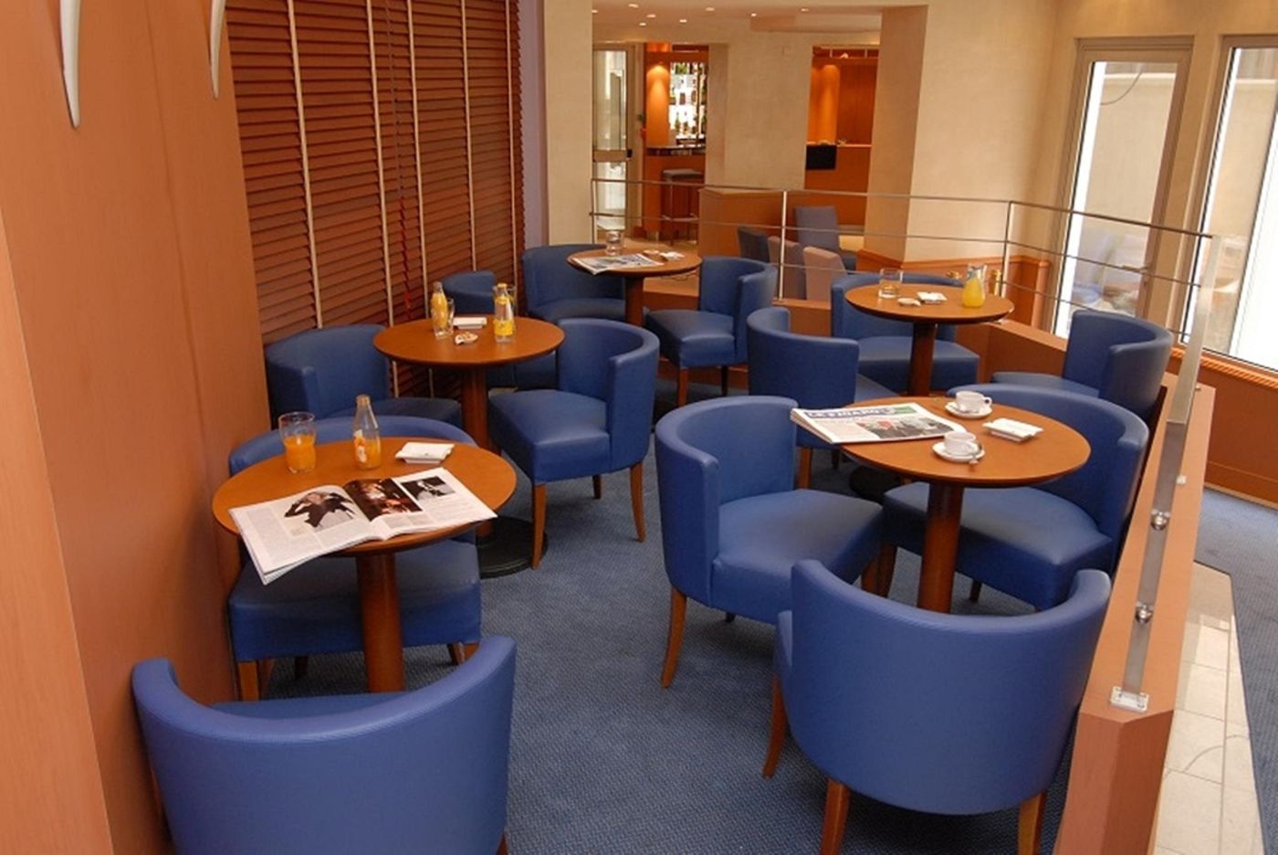 Campanile-Paris14-Maine-Montparnasse-Bar-6