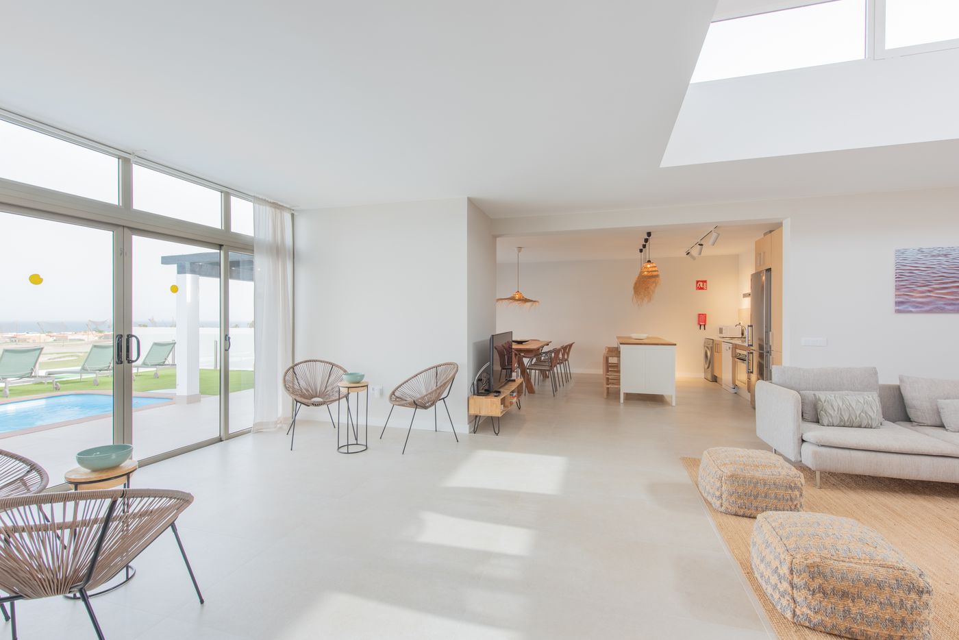 11.06.25 EREZA The White Homes