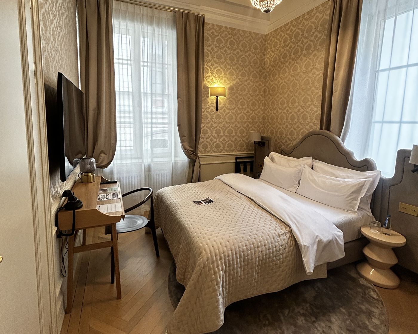 Hotel-Unicus-Palace-Old-Town---Destigo-Hotels-Room-34