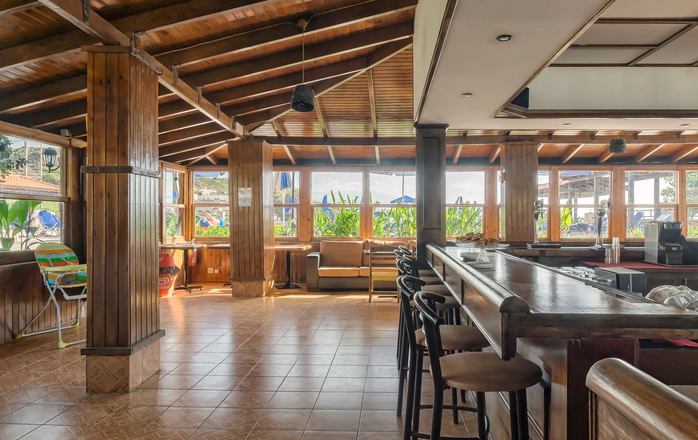 Begeti-Bay-Hotel-Bar-27