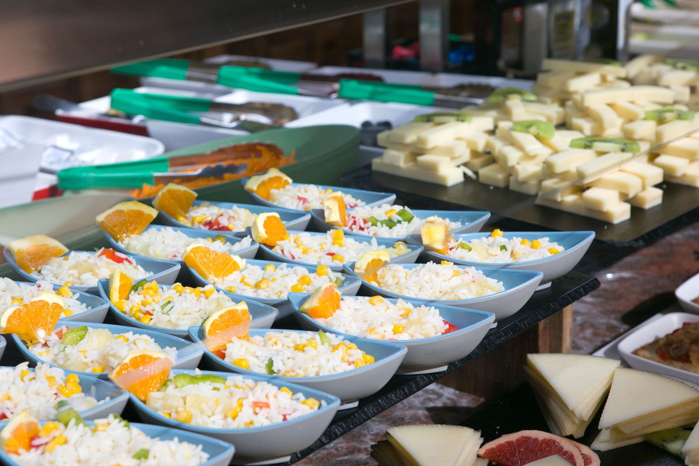 06.03 restaurant buffet.jpg