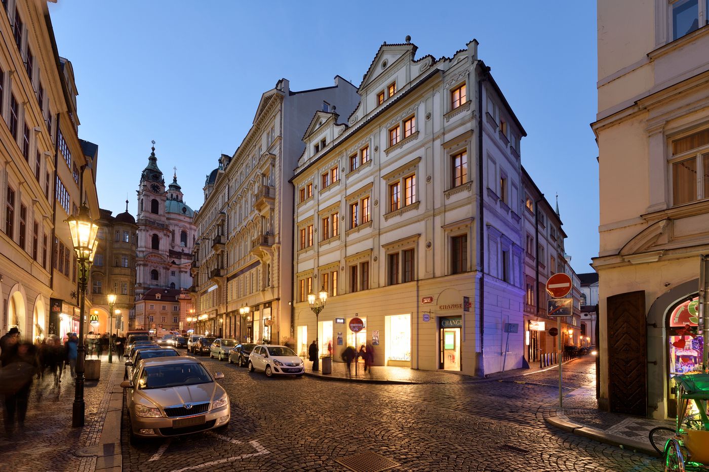 The-Charles-Hotel-General-view-2