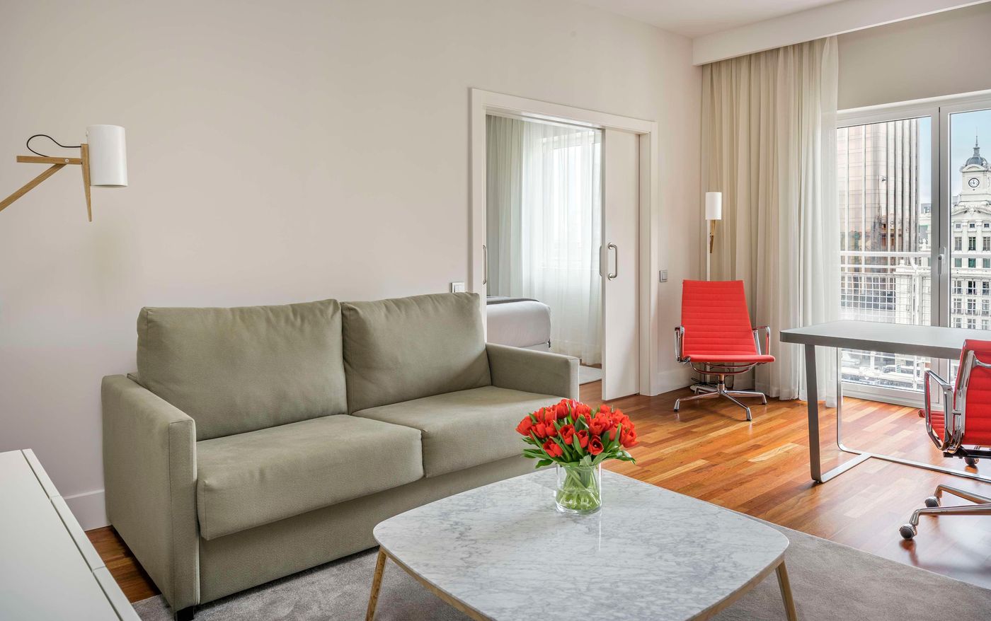 NH-Collection-Madrid-Colon-Room-11
