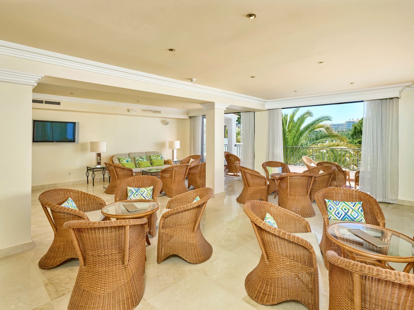 Ria-Park-Garden-Bar-28