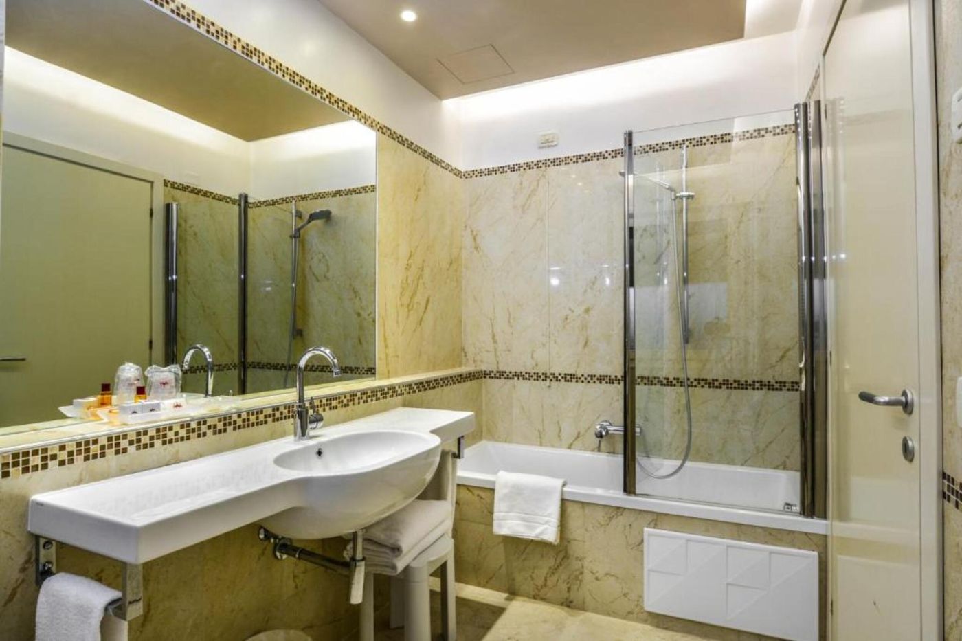 San-Marco-Palace-Room-19