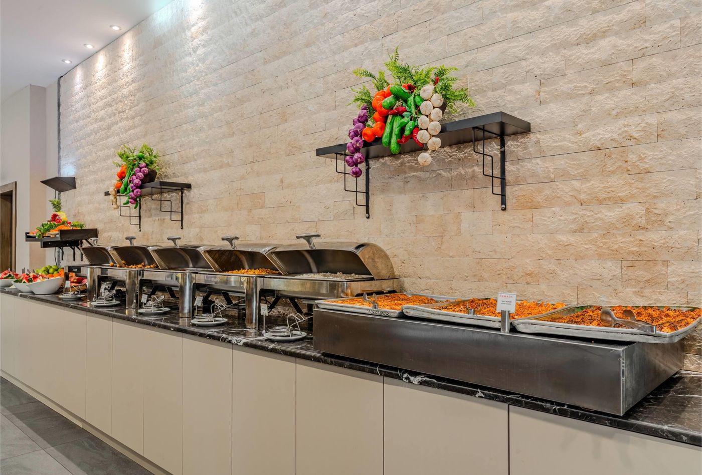 Ramada-Plaza-Izmir-Restaurant-46