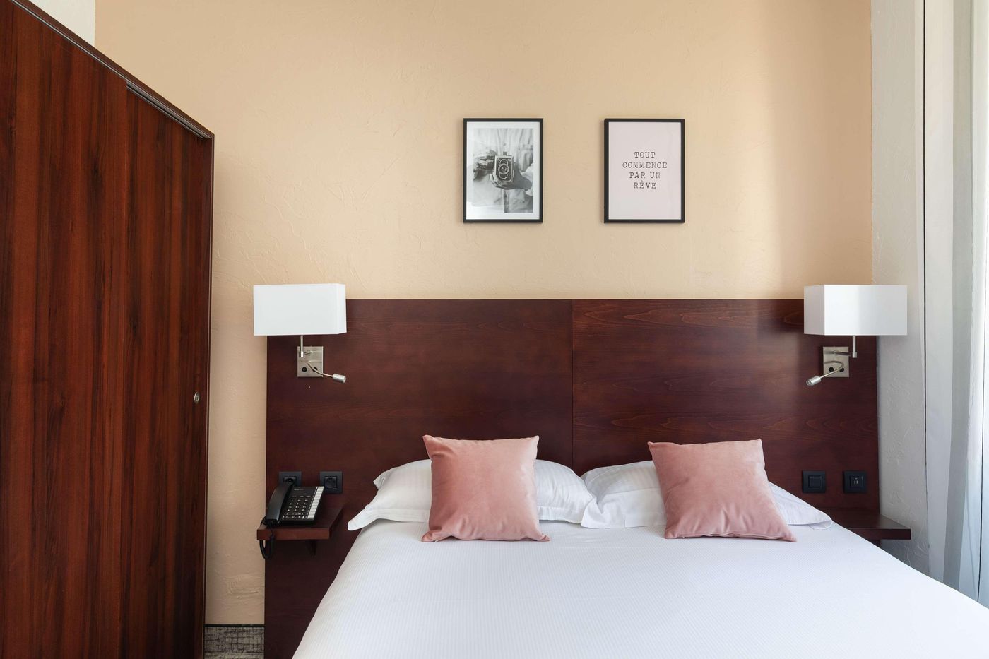 Hotel-Des-Orangers-Room-40