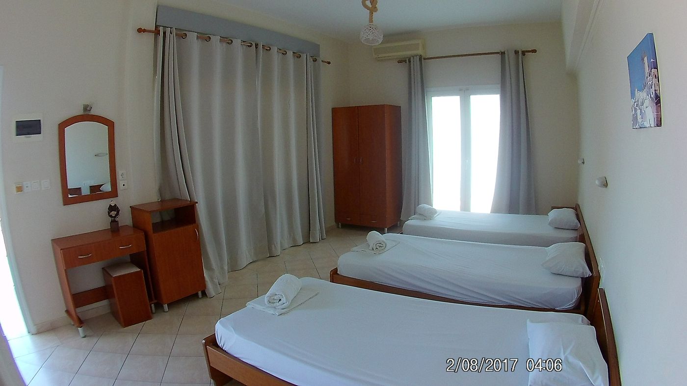 Cavo-D-Oro-Complex-Room-34