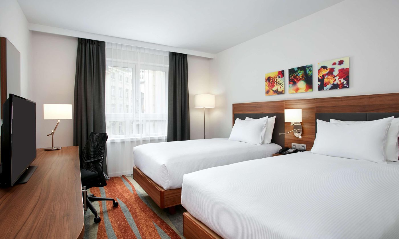 Hilton-Garden-Inn-Brussels-City-Centre-Room-28