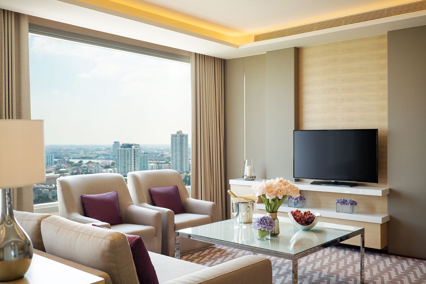 AVANI--Riverside-Bangkok-Hotel-Room-12