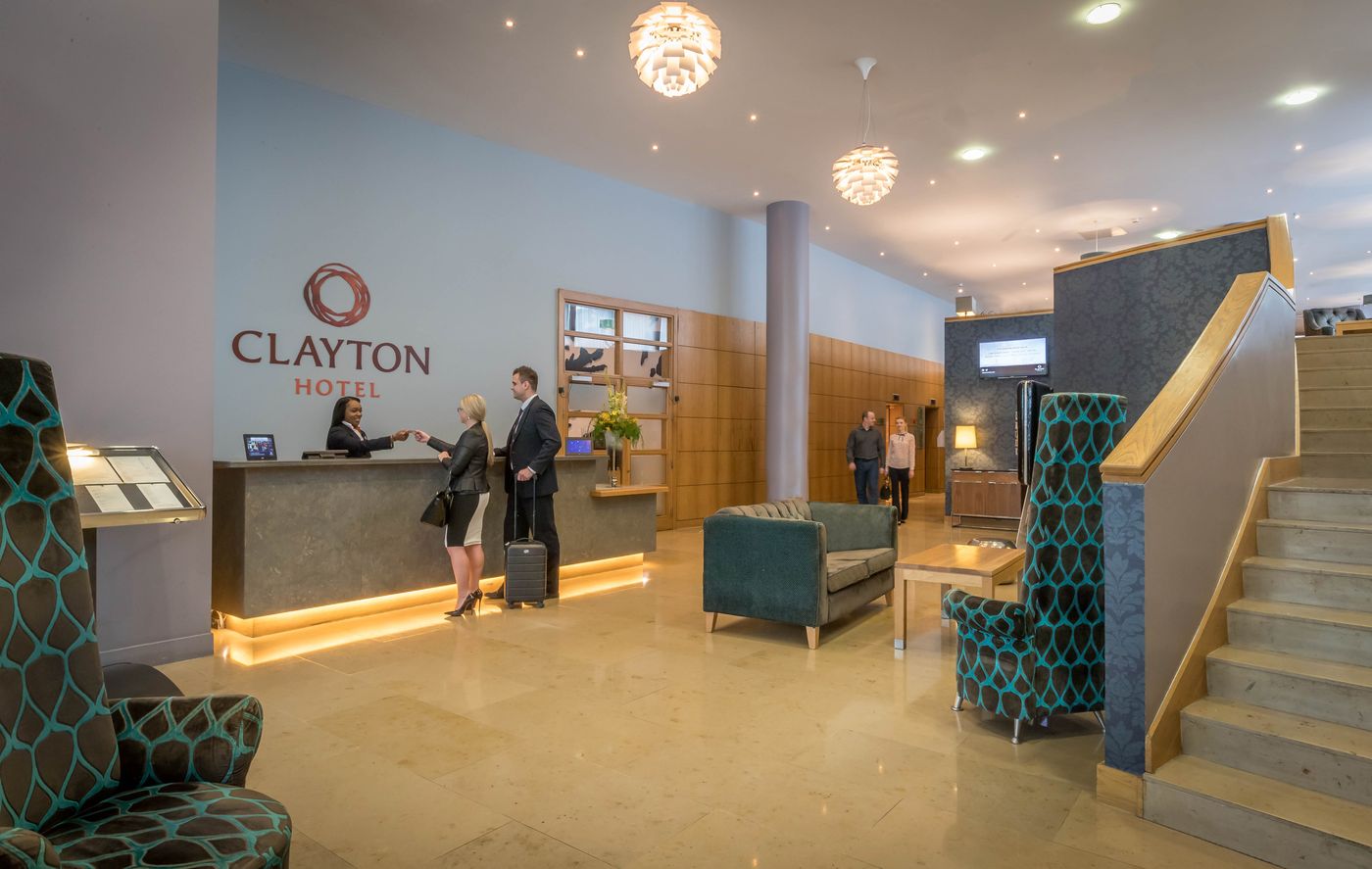 Clayton-Hotel-Cardiff-Lane-Lobby-21