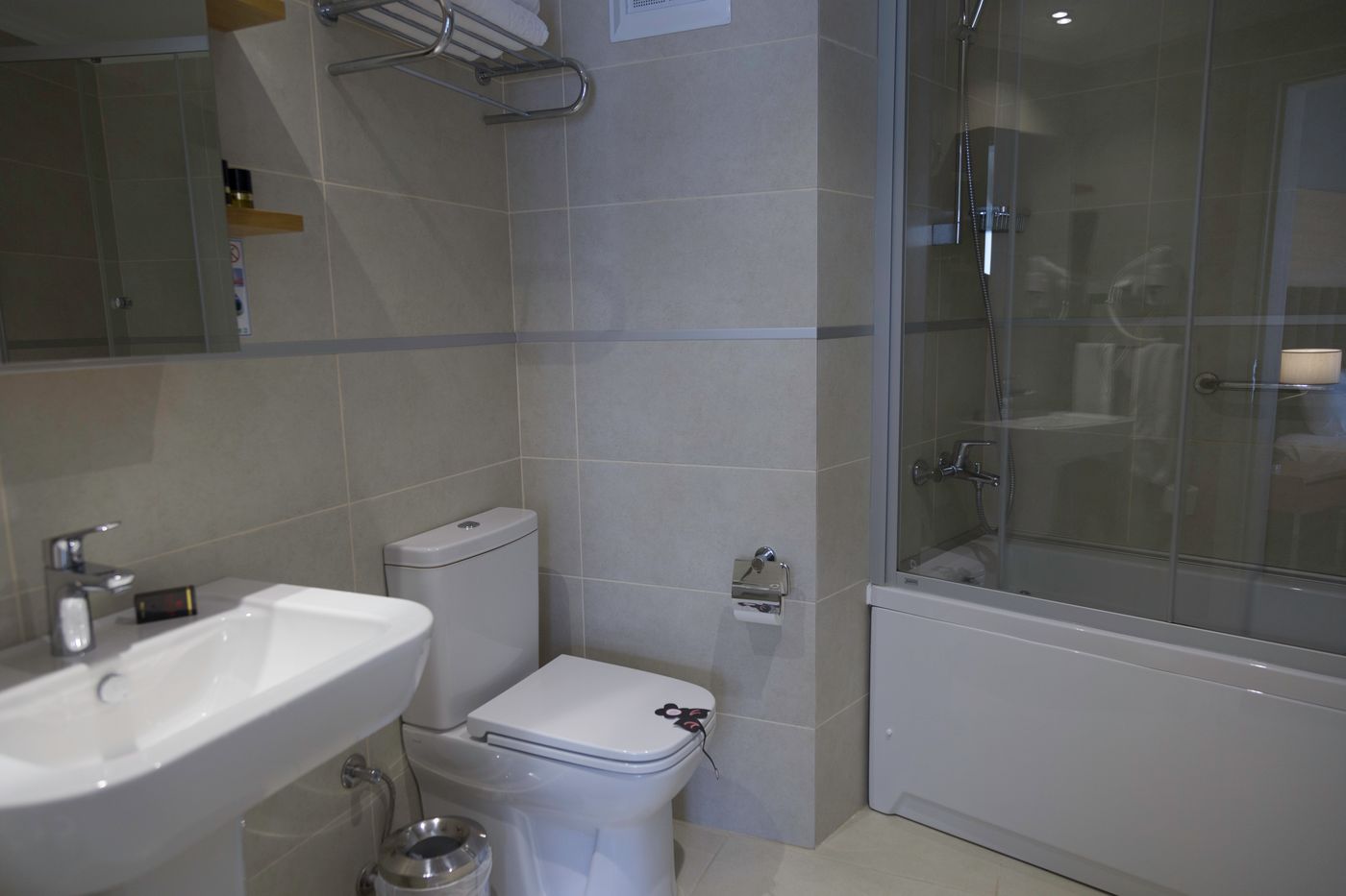 Ramada-Resort-by-Wyndham-Kusadasi---Golf-Room-37