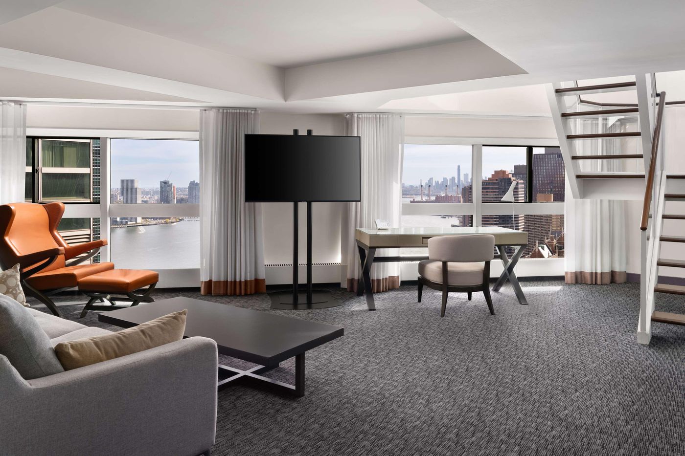 Millennium-Hilton-New-York-One-UN-Plaza-Room-32