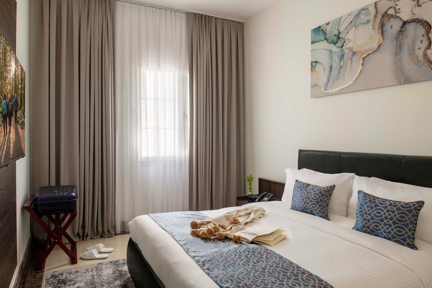 Somerset-Al-Mansora-Doha-Room-25