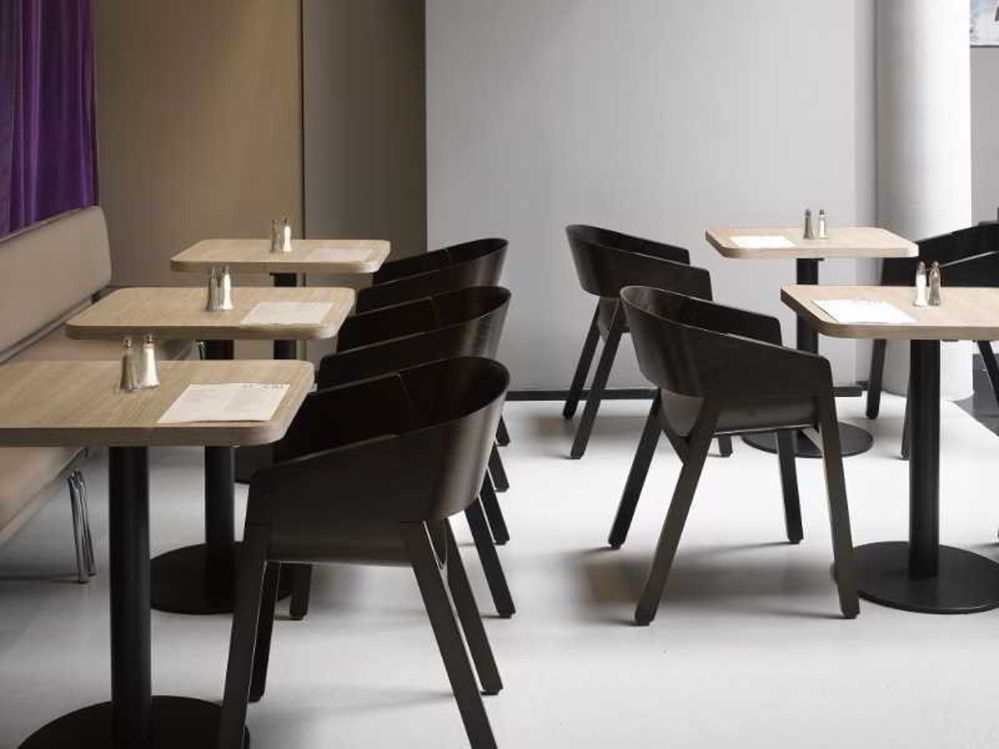 The-Icon-Hotel---Lounge-General-view-5