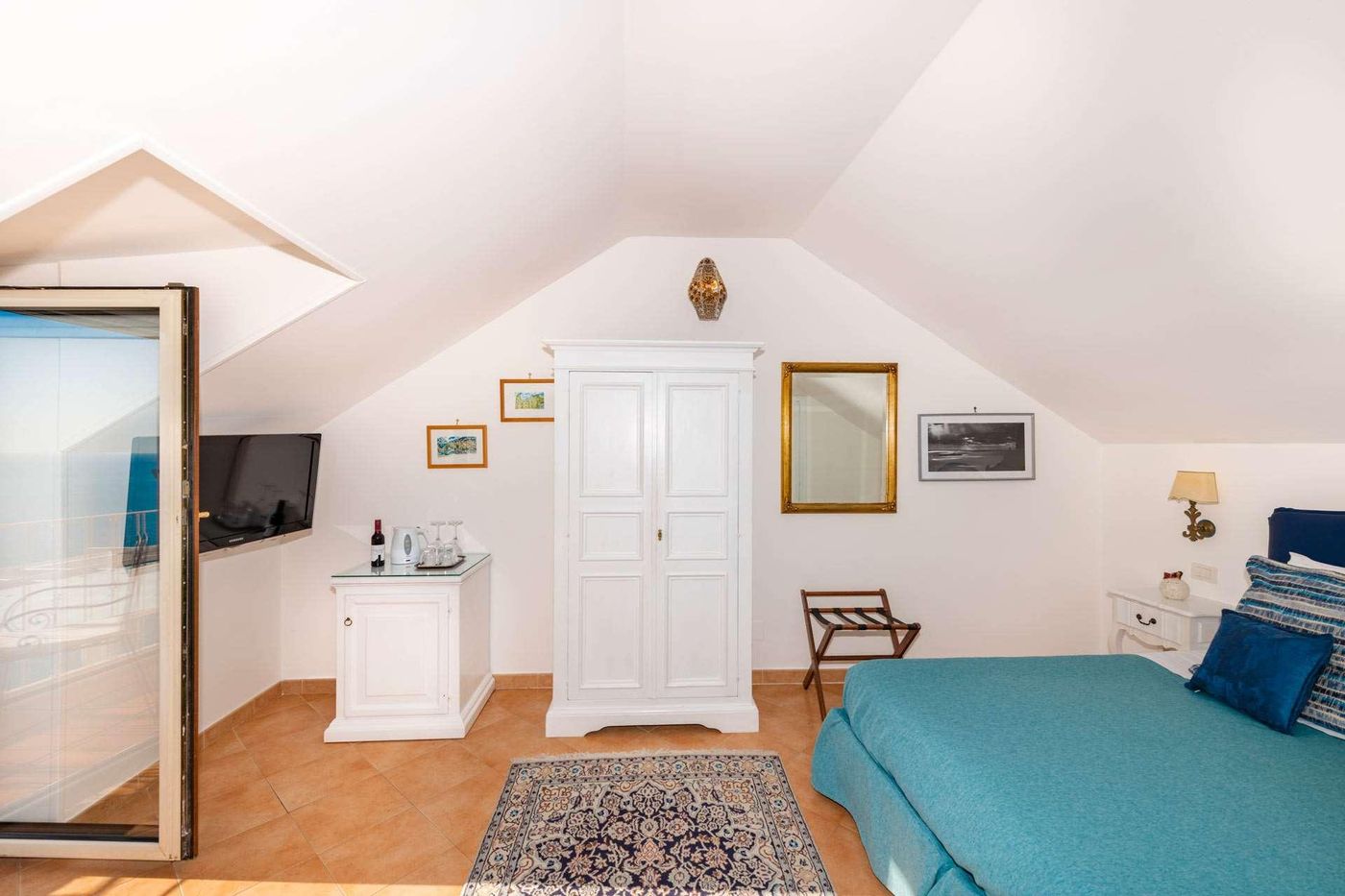 Hotel-Villa-Gabrisa-Room-14