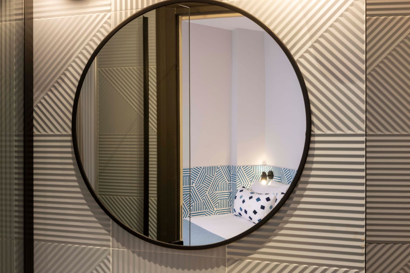 Paris-Art-Hotel-Quartier-Latin-By-Malone-Room-41