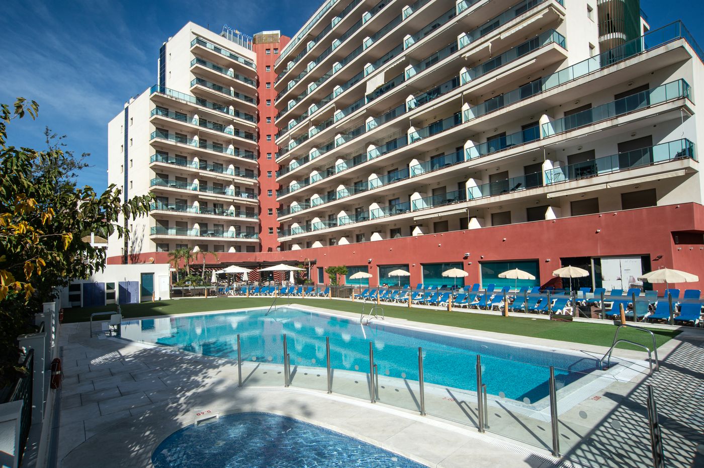 Pierre---Vacances-Benalmadena-Principe-Pool-1