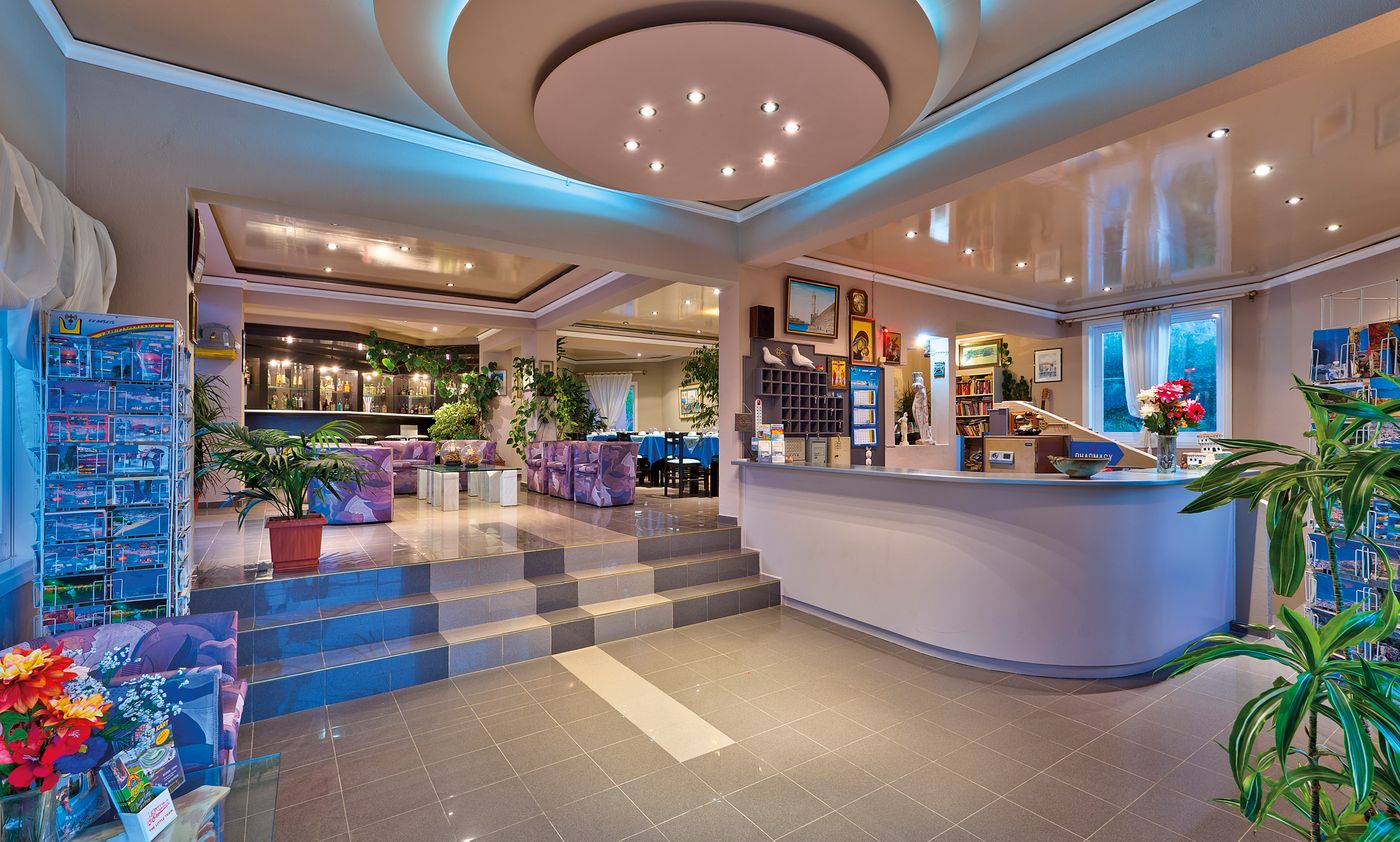 Koukouras Apartments