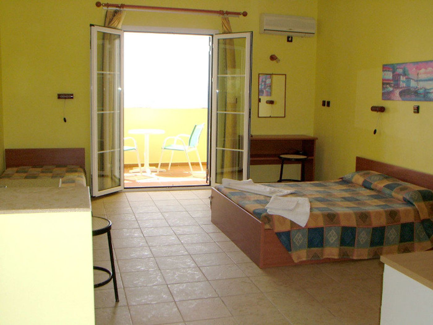 Ammes-Hotel-Room-18