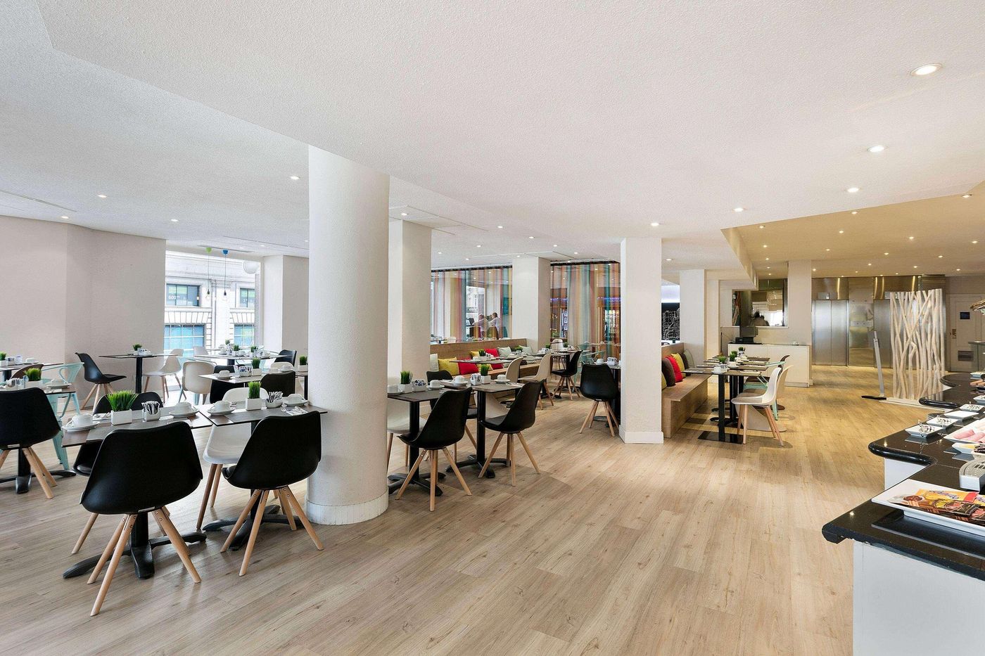 Hotel-Madrid-Gran-V----a-25--managed-by-Meli-----Restaurant-15