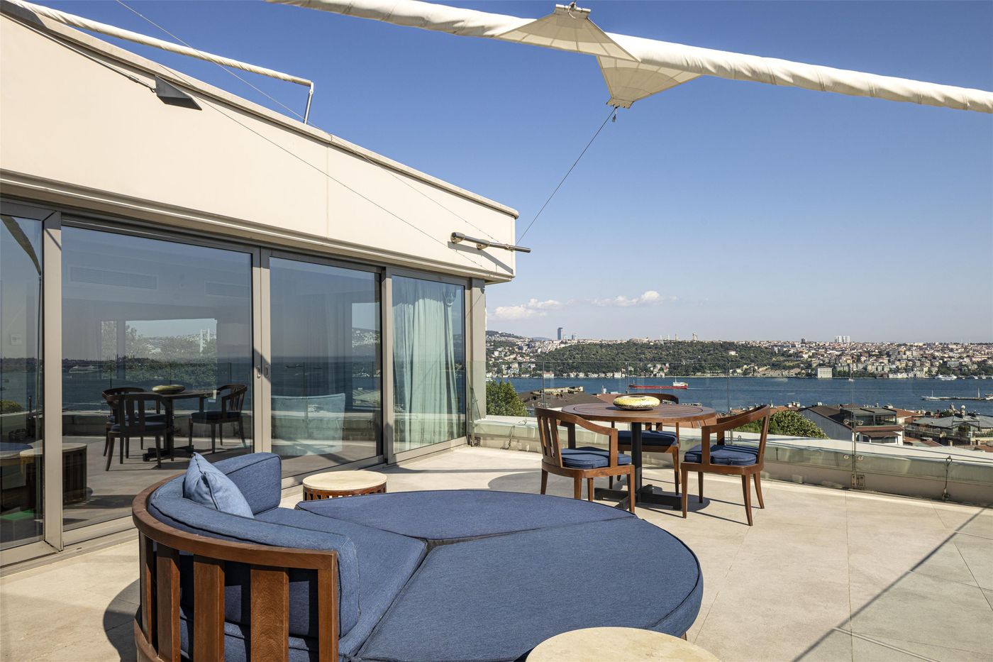 Conrad-Istanbul-Bosphorus-Room-102