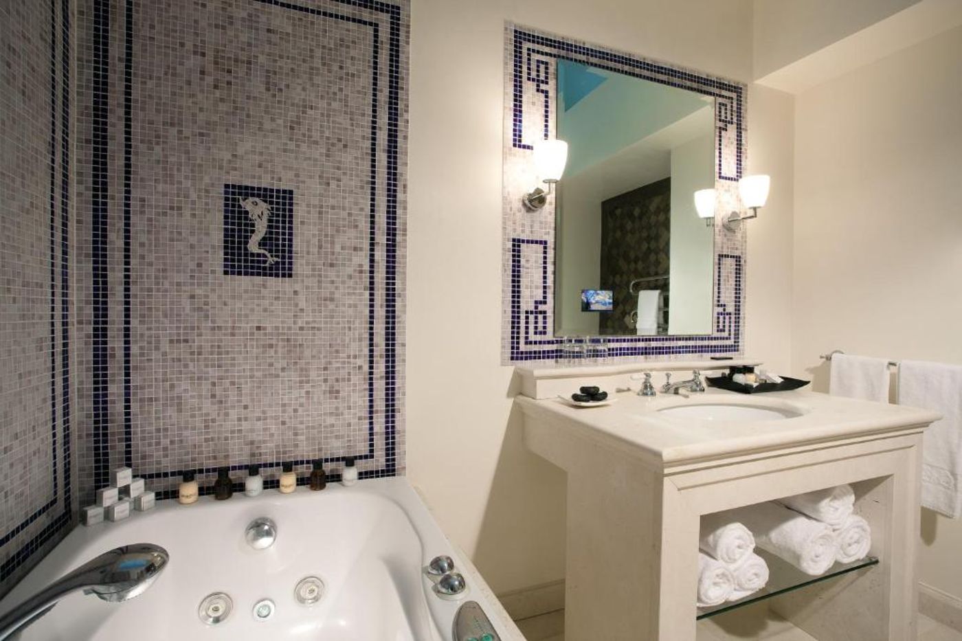 Grand-Hotel-Angiolieri-Room-58