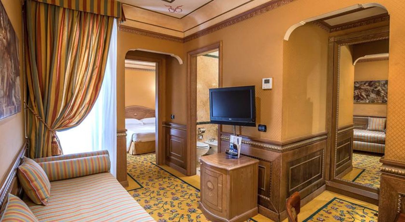 Hotel-River-Palace-Room-31
