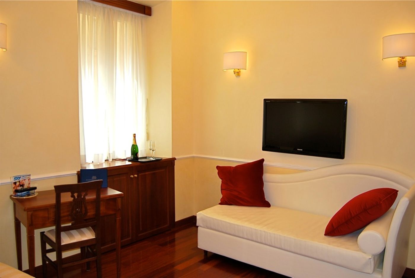 Ludovisi-Luxury-Rooms-Room-3